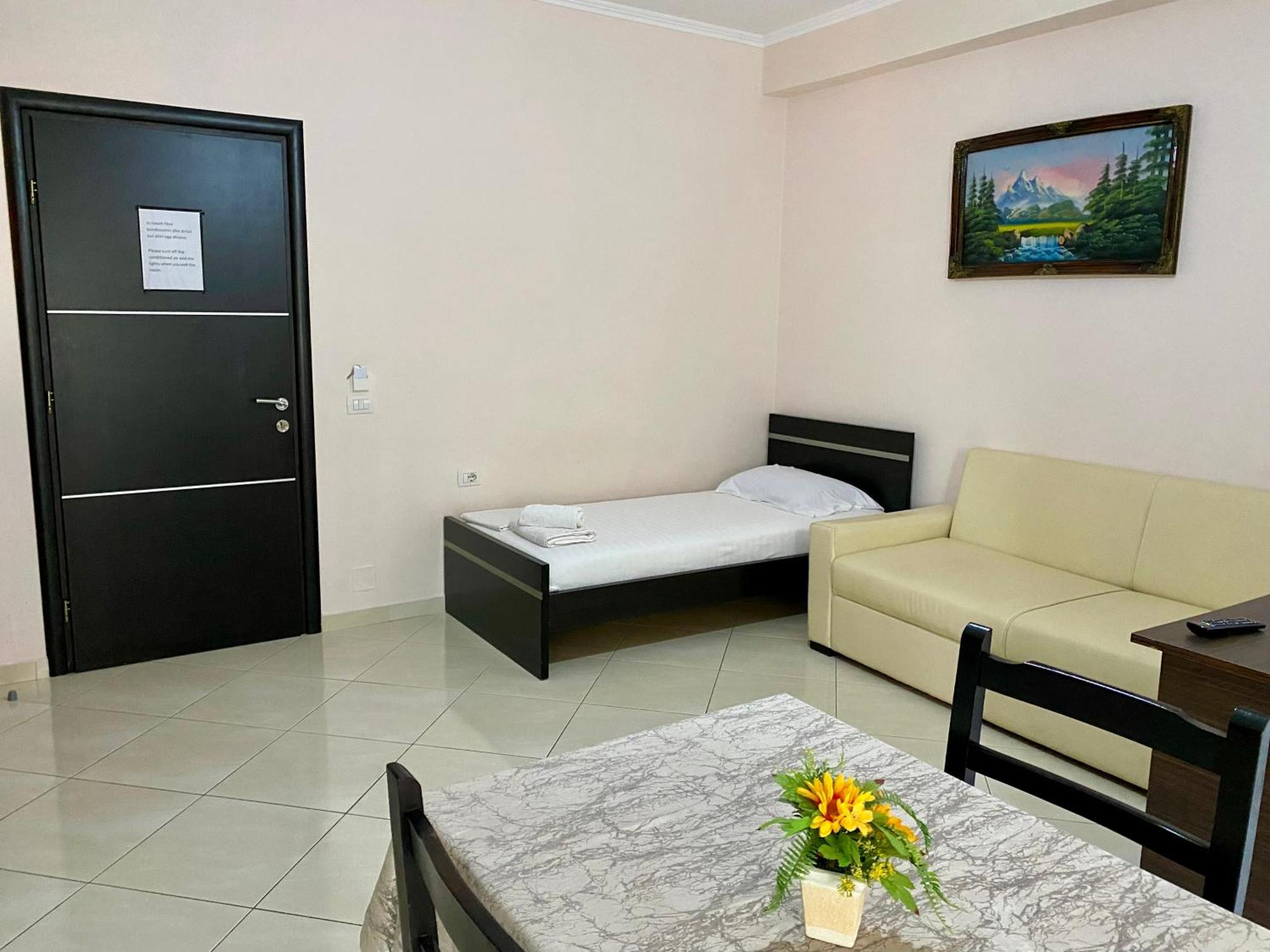 Hotel Metali Саранда Экстерьер фото